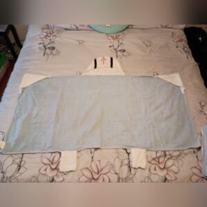 Adorable Blue and White Baby Rocket Ship Design Dream Street Hooded Towel  2/2